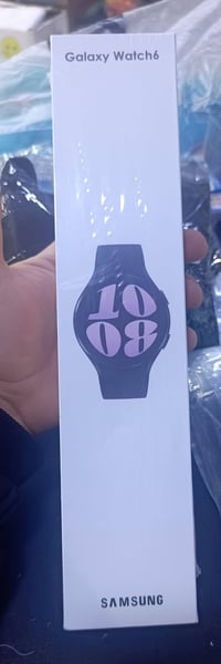 جالكسي واتش 6 • كبس شركة • مزاد