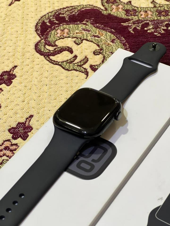 Apple Watch series 10
حجم 46 MM
نظافة 100‎%‎ 
استعمال اقل اشهر 
بطارية 100‎%‎ 
ملحقات كاملة ( كارتون + كيبل شحن + سير اصلي ) 
السعر 430 وبي مجال 
المكان : كربلاء المقدسة 
*********** 
اتصال + واتساب

