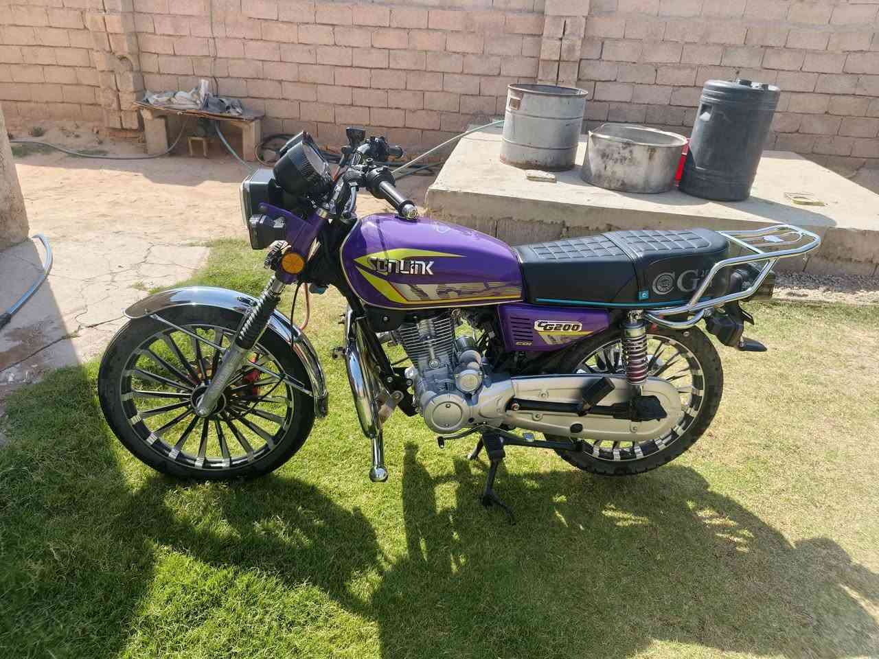 دراجه موديل 2025 المحرك 200cc نضيف مكفول من كلشي للبيع او مراوس تواصل خاص او ***********
