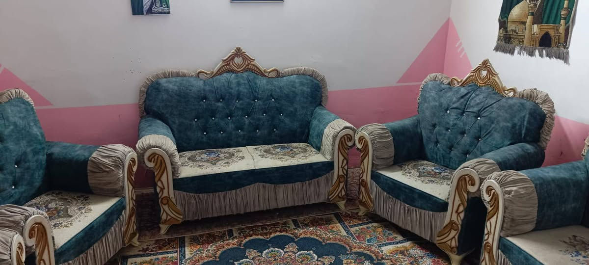 تخم ملكي 10نفرات تسكام اخو الجديد 260 وبي مجال المكان الكاظميه يوجد توصيل للاتصال ***********
