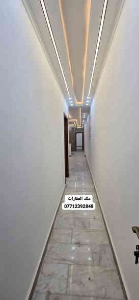 بيت للبيع في البنوك المدراء المساحة ١٥٠ متر الواجهة ٥ والنزال ٣٠ شارع عريض ١٥ متر موقع مميز ٤ غرف نوم بي سويتات بناء فول حديث ٢٠٢٥ اضلع مستقلة كراج مدخلين للإستفسار مراجعة شركة ملك العقارات للاستثمار والتطوير العقاري في البنوك شارع الكنيسة مقابيل ماركت الروعة  ***********
