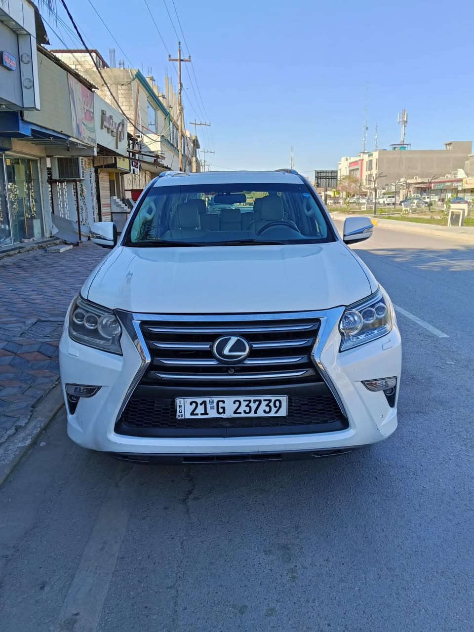 سلام عليكم

لكزز GX460 

موديل 2014 بريم بريم اصل باب اول 

 سيارة داخل ابيض اوف وايت

رقم سليمانية بسمي تريد تحويل تريد وكاله  

مواصفات 

جكات 

شاشات 3 بلاديات

رادار امامي + جانبي

كشنات حار + بارد + ثنين كراسي كهرباء

كشن سايق خزن مموري

ستيرن كهرباء خزن + ستيرن تدفىء

اتو بارك تصفط وحدهي

13 سماعة + دمام 

كشنات خلفية كهرباء 

تشغيل عن بعد 

فتحة بل سقف

ريموند شاشات 
اعلى مواصفات بل لكزز فول للاخير 1/1
***********
