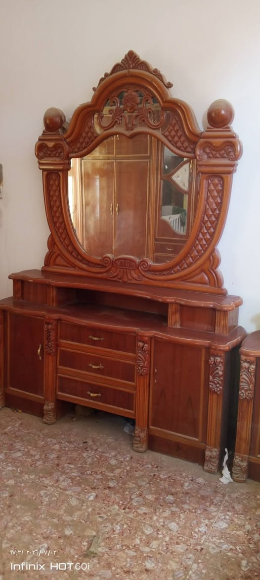 السلام عليكم غرفه للبيع نجاره ثقيل
مع جربايه طفل مع فراش جربايه موبايل 0774506958


**إذا كنت صاحب هذا الإعلان وتريد حذفه لأي سبب، رجاءا أرسل رسالة إلى الدعم الفني**