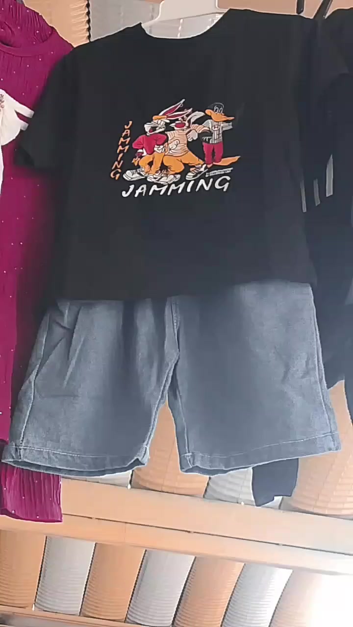 قاط ولادي ...كابوي
يلبس من عمر 2الى 8...
...
العنوان الشعبية مكان البالة القديم..داخل القيصرية عل يمنة ثالث محل قبل الأخير 

..... اهلا وسهلا ... يوجد توصيل


**إذا كنت صاحب هذا الإعلان وتريد حذفه لأي سبب، رجاءا أرسل رسالة إلى الدعم الفني**