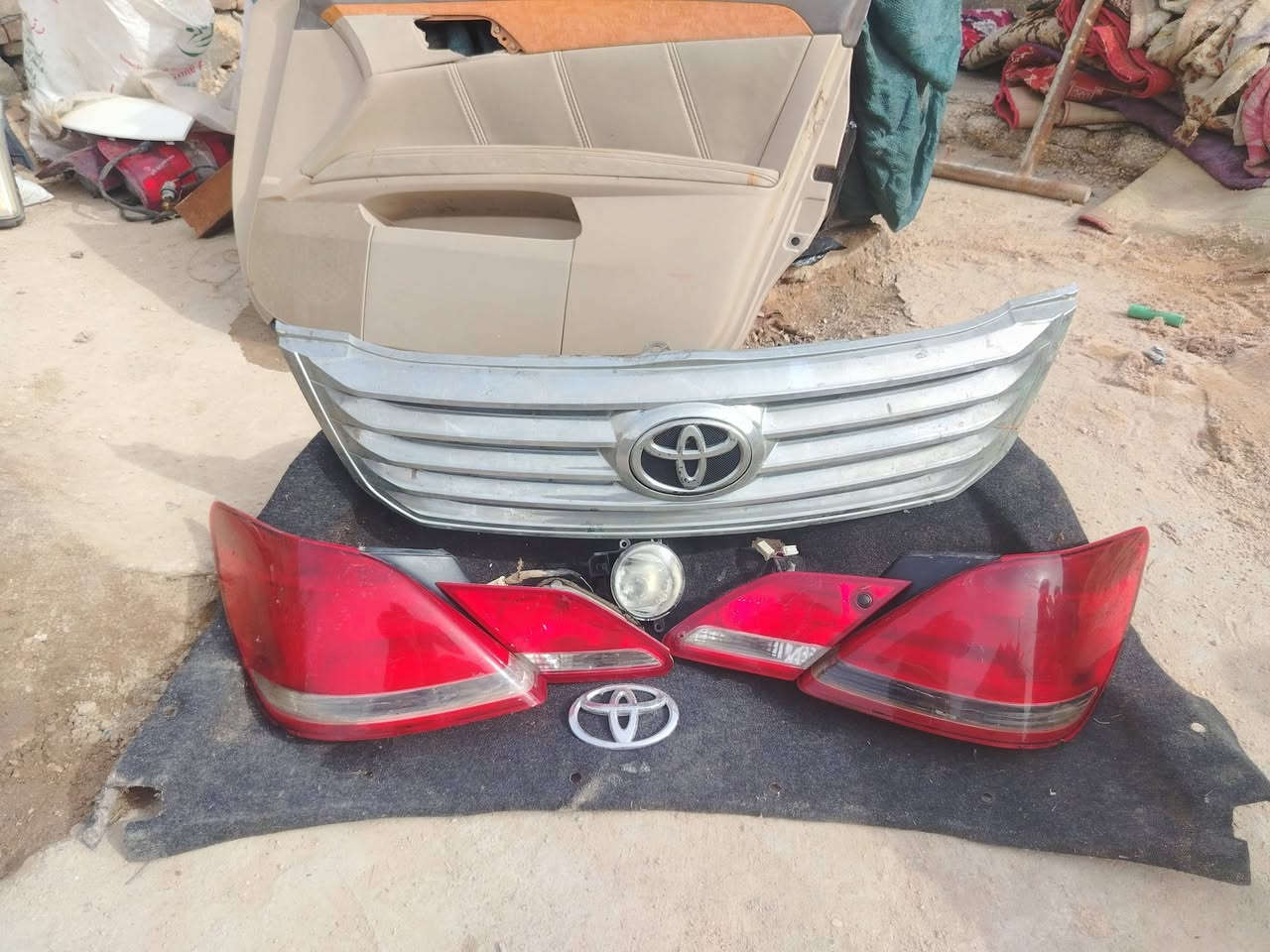 سلام عليكم ورحمة الله وبركاته
بك لايتات افلون 2007 نضيفات حيل

بلوجكتر امامي

شباك

غلاف جنطه  جكمجه

بطانه باب امامي ***********

***********
