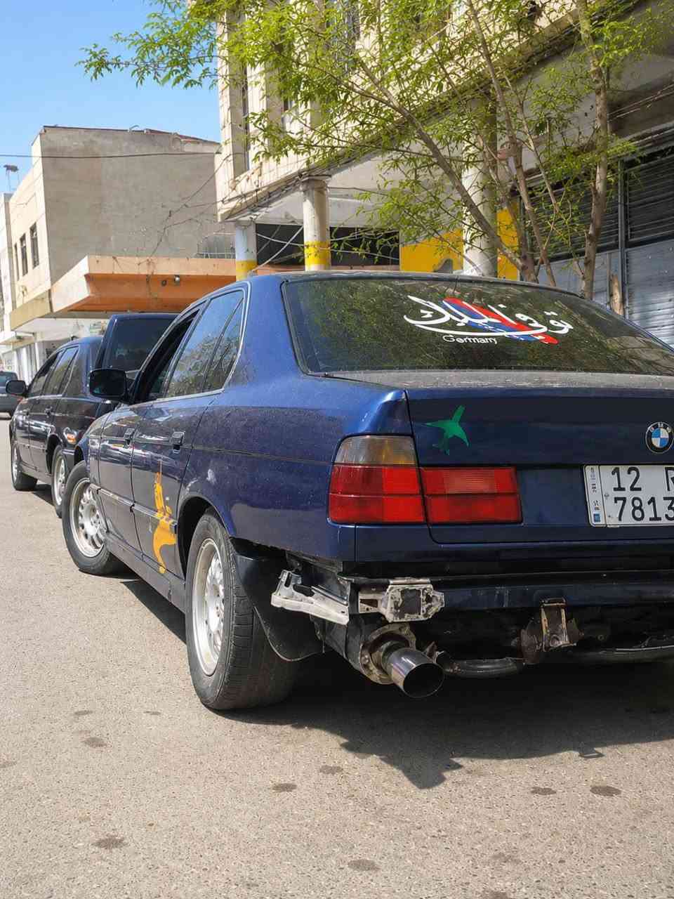 سلام عليكم لبيع مراوس هم  BWM 525 الون ازرق نيلي كشنات جلد كير  عادي مكينه دجتال السياره يردله ترتيب بيه ضربه جاملغ اليمين سياره حلوه تبريد يرادلو بواري وغاز فقط يراد تصليح الدعاميات موجوده دعاميه الوره  كاعده تحريكه فولل السعر 45 بيه مجال الموشاري له تتصل خاص موجود المكان موصل اليمن باب جديد الرقم ***********

