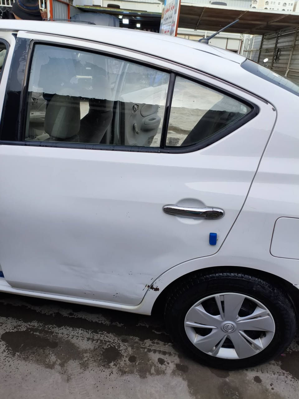 السلام عليكم
سني هندي للبيع موديل 2018
رقم بغداد باسمي 
السيارة موضوحه ضرباته 
بيه منظومه غاز شغاله 
دوشمه مكاني بغداد عدم التواجد على الفيس 
*********** وات ساب متوفر
