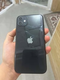 آيفون ١١ • ٦٤ • بطارية ٨٠