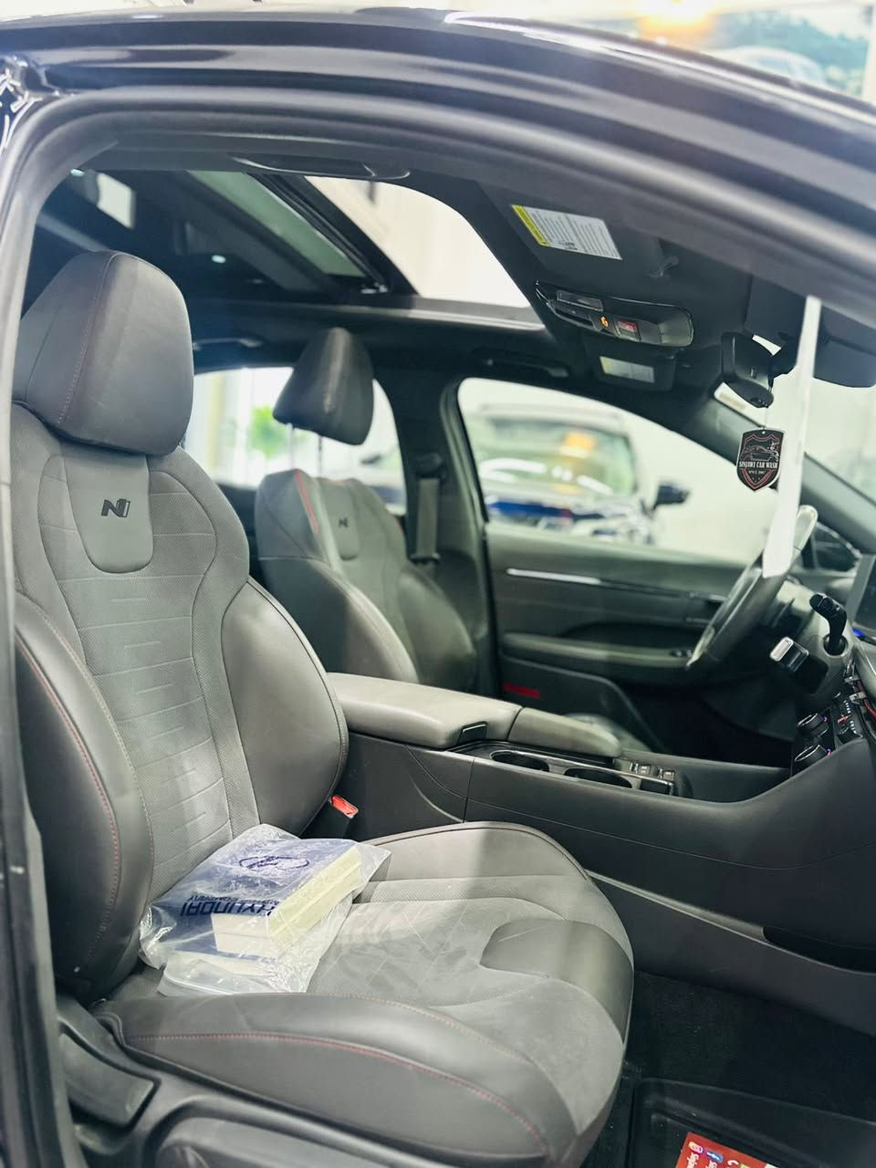 🔥 سوناتا 2024 GT لاين 🔥
سعر بلاش مناسب جداً 👇🏻
محرك 2.5 لتر 4 سلندر 🚀توربو  — قوة واقتصادية 💪  
قير أوتوماتيك + ثبات عالي بالطريق  

✨ المواصفات:  
بانوراما | شاشة كبيرة | جلد رياضي  
رادار | مثبت سرعة ذكي | كاميرات وحساسات  
إضاءة LED + تصميم رياضي جذاب  
بدون صبغ بدون ارباك 
رقم الشاصي مرفق 
💰 السعر:$215$  ومجال بسيط 
📍 الموقع: أربيل  
📄 بدون رقم (تترقم جميع محافظات كردستان)  

📞 للتواصل: ***********
