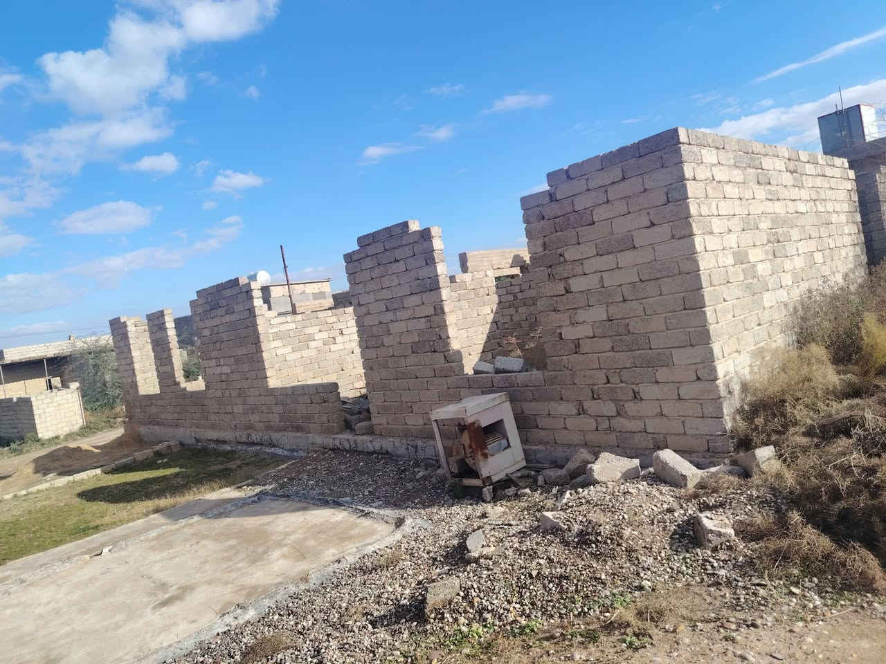 السلام عليكم هيكل معا قطعه بصفو للبيع مساحه 425 معه القطعه في حي المهندسين زراعي مشمول بلتطويب السعر المطلوب 20 مليون وبي مجال شي قليل
#ملاحظه تريد البيت بدون القطعه هم ابيع

الا تصال ع الرقم ***********
