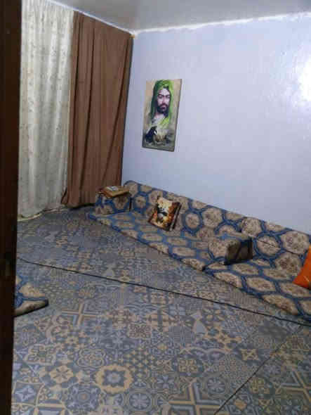 سلام عليكم ورحمه الله وبركاته شقه للبيع في البصرة الموفقيه شارع الدنك مقابيل شركة الكهرباء الموفقيه طابو صرف اسود بسمي مساحه 225 طابقين طابق لارضي قرفه جبيره وهول ستقبال وهول موزع وديوانيه ومطبخ ومجمع صحيات وحديقة جبيره طابق الثاني قرفه جبيره وقرفه زقيره وصحياتت 
الشقه 4طوابق حنا لارضي والثاني طابو صرف اسود بسمي مصفره من الظريبه الماي والكهرباء وكلشي 
شقه على شارعين وال شقه الفوك شقتنا معزوله درجها لوحدها 
سعر 65 
*********** البصرة
