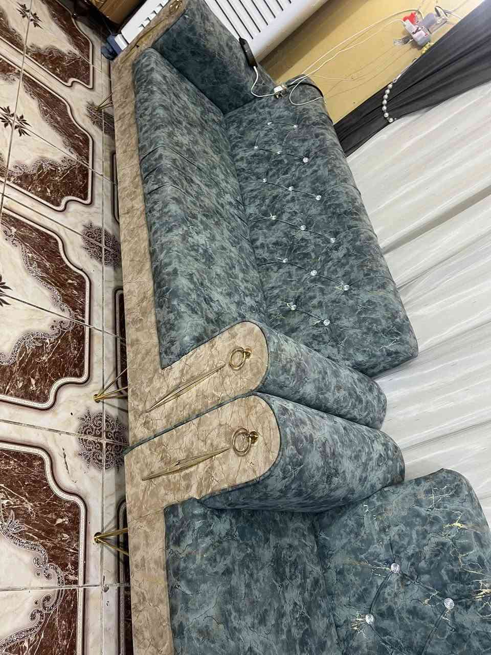 تخم مستخدم بس نضيف كلش وقوي تزكام تركي نقص كرسي واحدسعر٢٥٠وبيه مجال لشراي مكان ناصريه ***********
