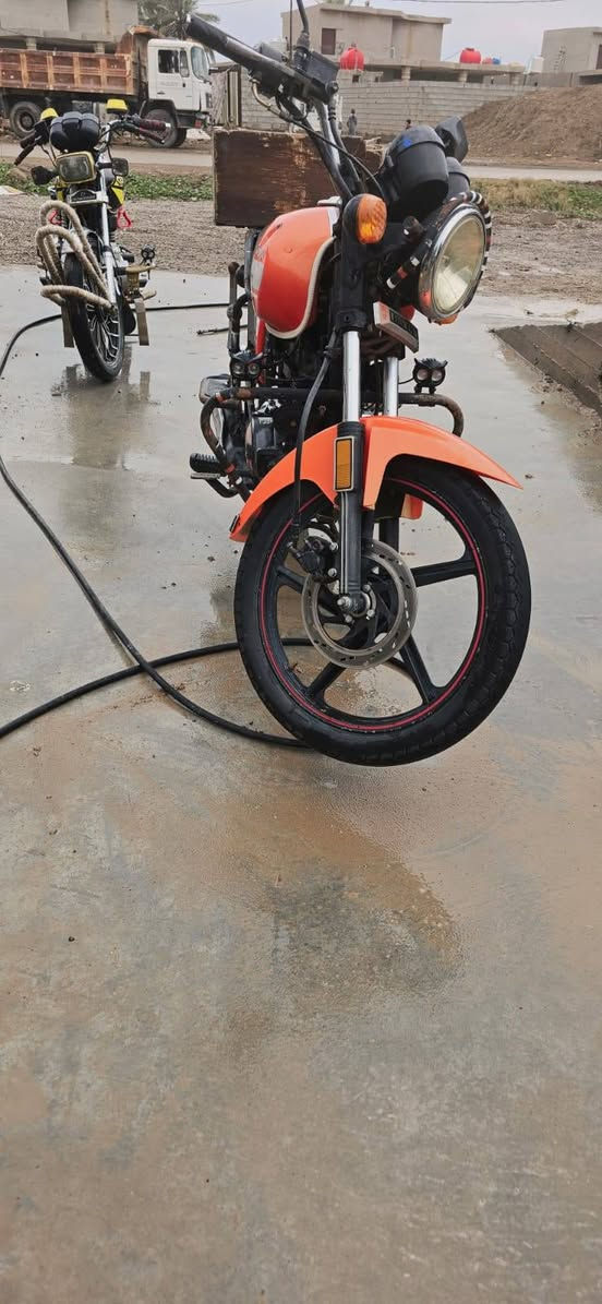 دايوان موديل2020اوراق كامله بي خيط دخان محرك مامفتوح والصفاحيه موجوده وقبغ الزنجيل هم موجود للاستفسار***********
