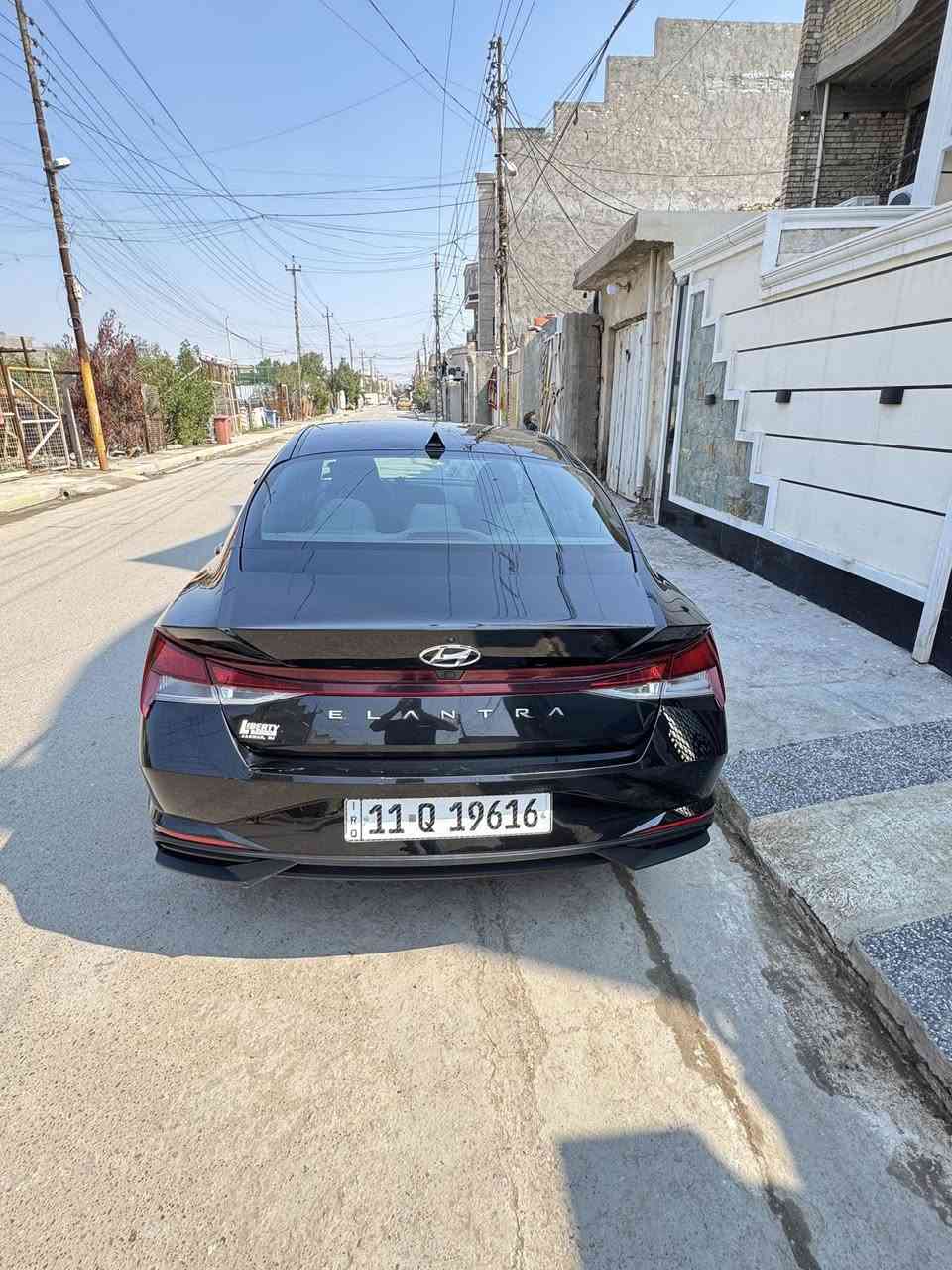 السلام عليكم
النترا 2022 

مواصفات عادية / بصمة 

مكينة 2000

ماشية 68 الف 

الحادث موضح في الصور 

بيها حالوب بسيط في بغداد

رقم بغداد بأسمي

السعر /135 

العنوان / بغداد العبيدي 

الرقم / ***********
