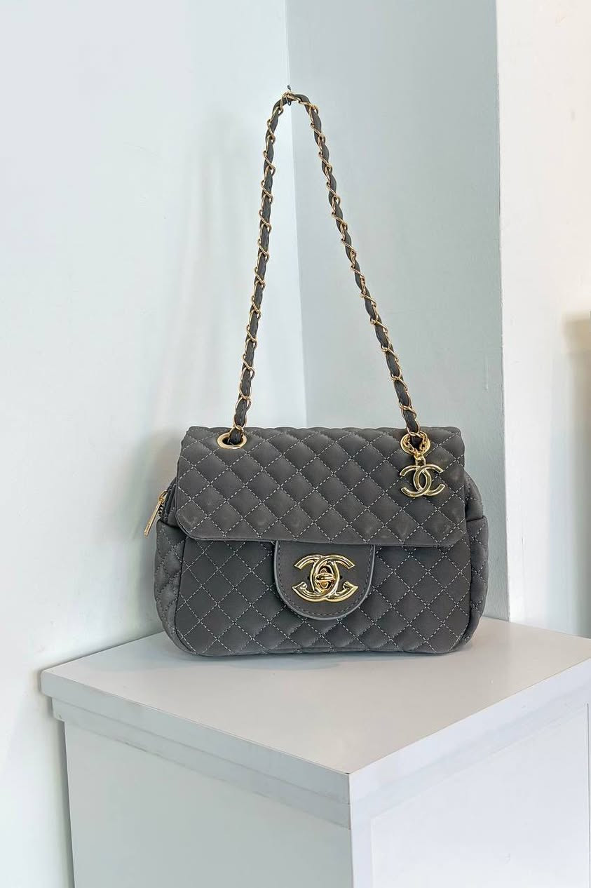 حقيبة كوالتي عاليي🩷 قطع قليلة💯❤️ اسعار مناسبة🩷


**إذا كنت صاحب هذا الإعلان وتريد حذفه لأي سبب، رجاءا أرسل رسالة إلى الدعم الفني**