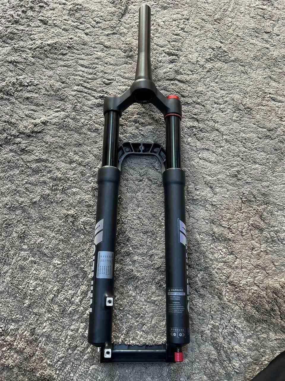 دبل حجم 27.5
السعر 60 مع التوصيل
جديد غير مستخدم
توصيل جميع محافظات متوفر
للاستفسار خاص او وتساب
***********
