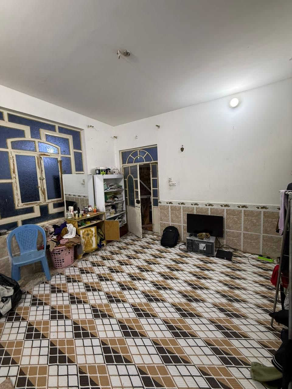 بيت رهن مساحه 100متر 
موقع حي سلام ركن
طابق واحد غرفتين 
مطبخ صاله استقبال
تواصل ***********
