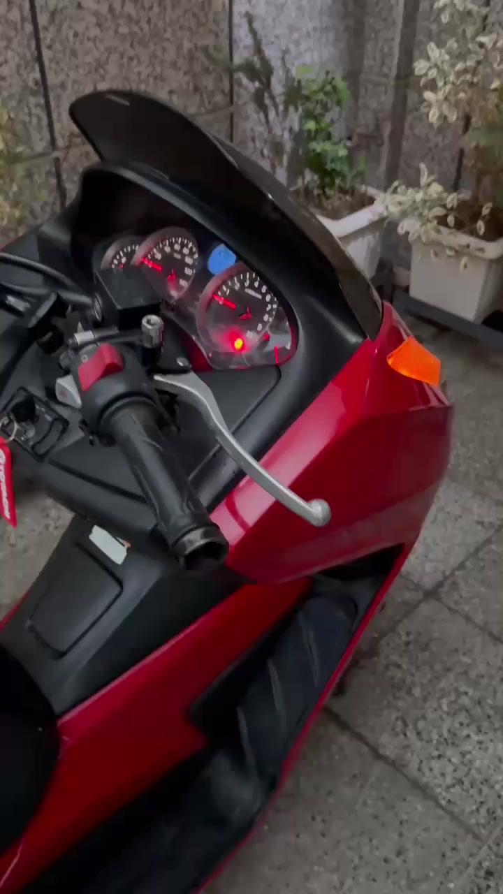 السلام عليكم  فورزا 0-12 لتفاصيل تلكوهة داخل الفديو مكاني بغداد الشعب سعرها ١١ ورقة وبيهة مجال بصيط متواجد مازنجر 
رقم لهاتف ***********
واتساب ***********
