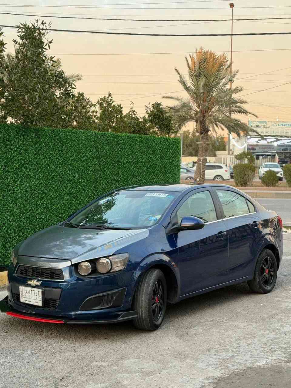 السلام عليكم شوفرليت سونك موديل 2013 للبيع وارد امريكي السياره ضررهه مال امريكا جاملغ وبنيد بدون دواخل تحكم ستيرن شاشه بلاديه جنطه بصمه محرك 1800 رقم بغداد السعر (65)وبيه مجال بسيط وهذا رقمي (***********)
