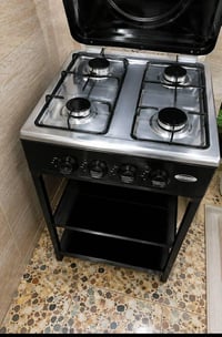 ديوان • طباخ منضدي • سنك مرمره