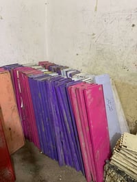 رفوف مستخدمة متوفرة سعر مناسبة عنوان بغداد سوق مريدي انتصل تدلل0771261...