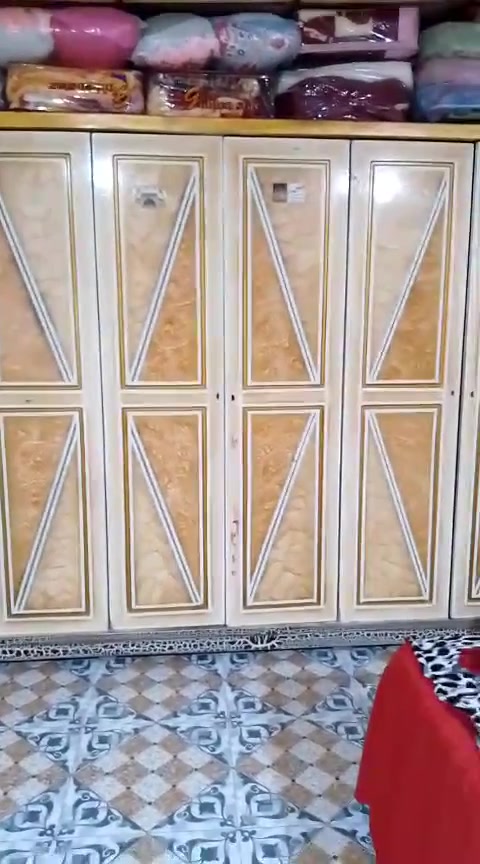 سلام عليكم قرفه كويتيه البيع جديده مكاني خور الزبير السعر 550 وبيها مجال ***********
