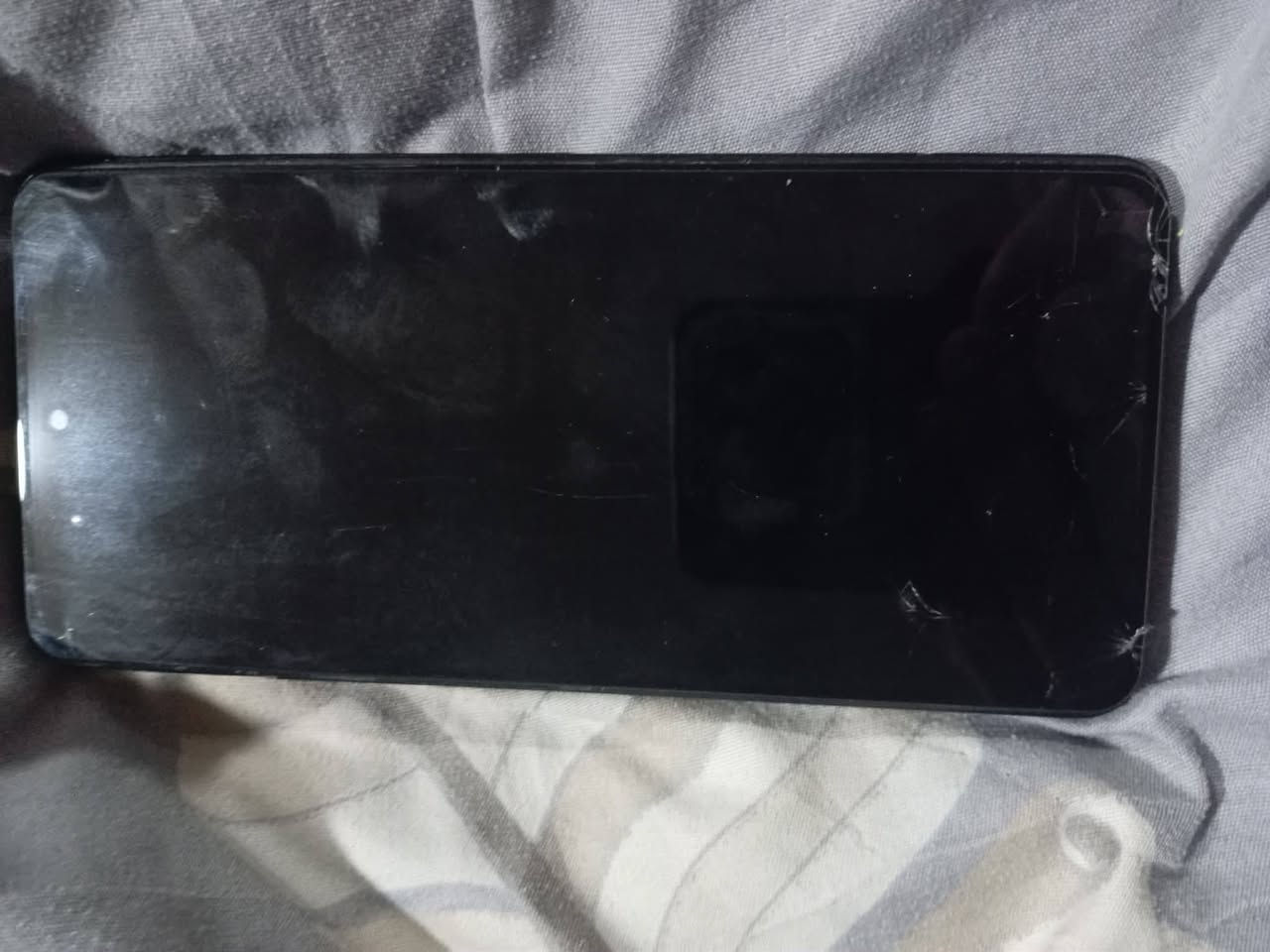 سلام عليكم جهاز تكنو كامون ذاكرئ 256 جهاز شغال شاشه مكسوره بي مشكله بل شحن يشحن 80 فقط انطيك فحم في فحم مرواس بجهاز ايفون


**إذا كنت صاحب هذا الإعلان وتريد حذفه لأي سبب، رجاءا أرسل رسالة إلى الدعم الفني**