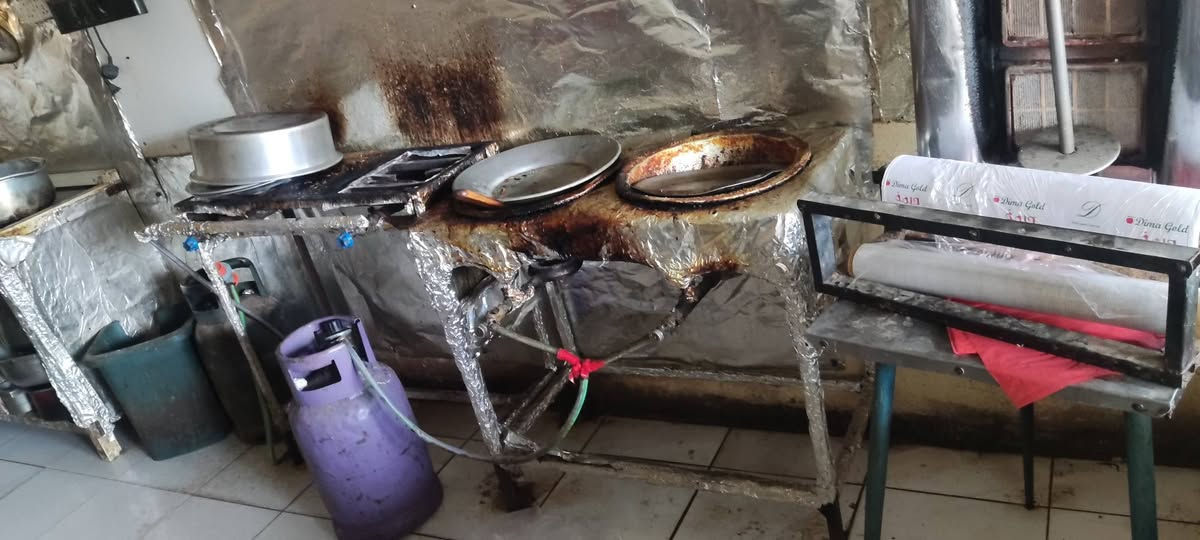 غرض مطعم كامل للبيع
المكان ديالى بعقوبه
الرقم ***********
