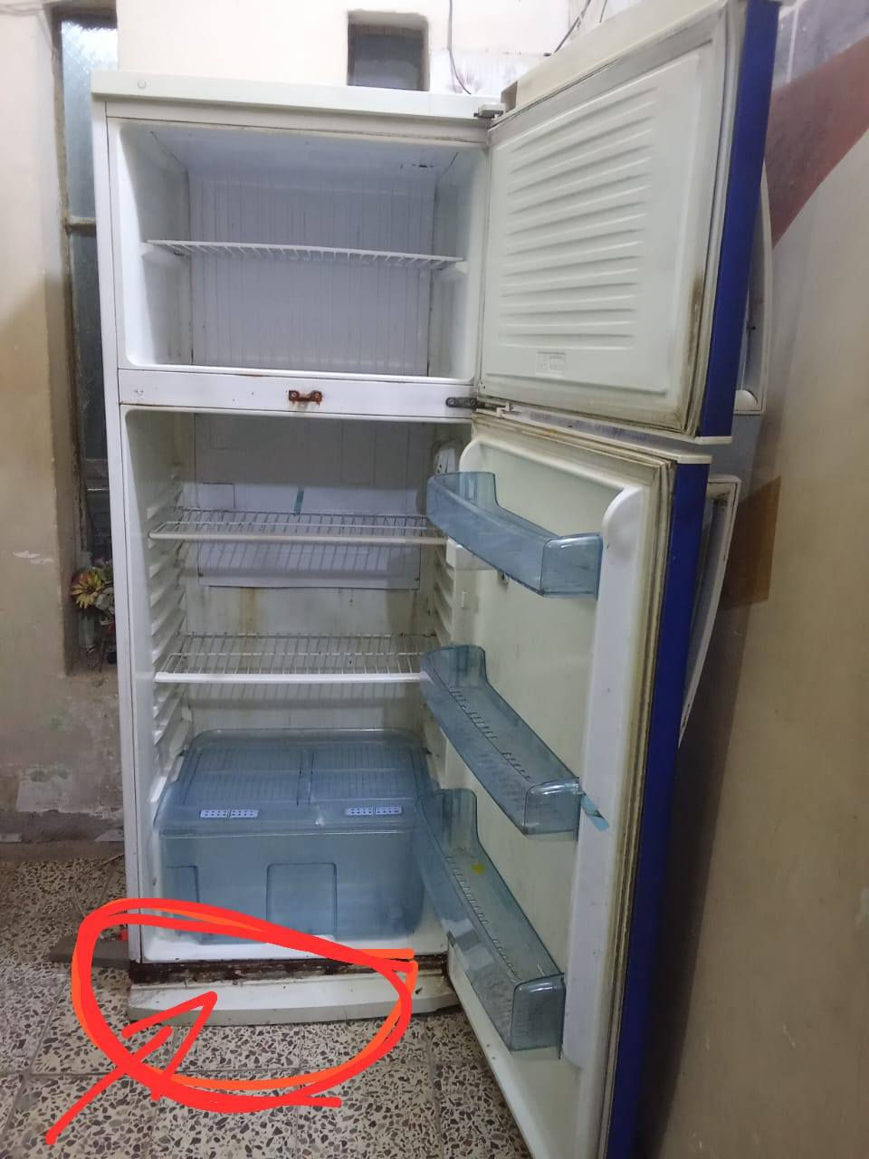 للبيـع ( ثلاجة رويال )                                                           حجم 22 قـدم                                   
تحتاج تبديل ماطور 
تخته رجلها الامامية مكسورة مثل ماموضح بالصورة
/
السعر 75
 مكاني
الدورة شارع 60


**إذا كنت صاحب هذا الإعلان وتريد حذفه لأي سبب، رجاءا أرسل رسالة إلى الدعم الفني**