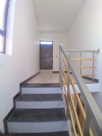 دار للايجار ١٠٠ متر طابق واحد يحتوي على غرفتين نوام وصاله ومطبخ وصحيات...