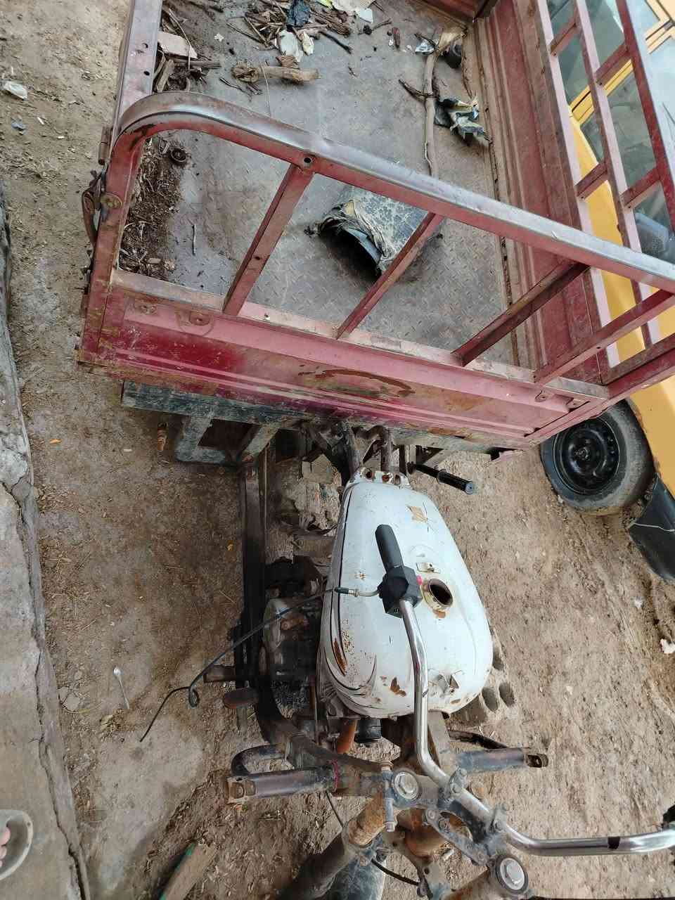 سلام عليكم شباب ستوته موديل 11 رقم ابيض ابيعك كوم حديد شاصي وبدي يولد شاصي بيه باجات تقويه
مو تجي وتكلي ماكتلي تصال ع رقم وتدلل ***********
