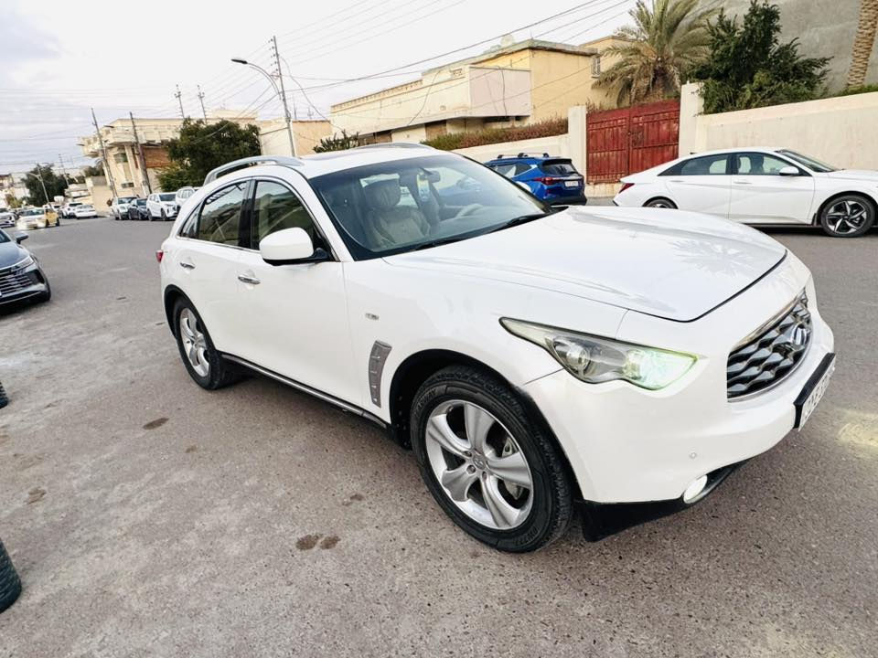 السلام عليكم 
وين عشاق الانفنتي 😍
ماكو هيج جمال ونضافه ☺️
للبيع انفنتي خليجي ✅
موديل 2011
كفاله عامه✅ 
فأت FX35✅
الوان ابيظ ✅
رقم اربيل تحويل مباشر ✅
هزه جديد ما صاقطه ✅
محرك وكير كفاله ✅
المواصفات 
فتحت سقف ✅
شاشه خلفيه بل سقف ✅
مري قلاب ✅
تبريد قطعتين ✅
تدف تبريد بل اكشانه✅
اكشانه كهرباء اثنينهن ✅
داخلال السياره بيجي ✅
شفتات سرعه بل استيرن ✅
تحكمات صوت بل استيرن ✅
مضخم صوت وسماعات فول ✅
شاشه وسطيه شغاله ✅
مثبت سرعه ✅
مانع انزلاق ✅
حساسات امامي وخلفي ✅
كامرات محيطيه 360 ✅
تشغيل بصمه ✅
وابواب والجنطه كذالك بصمه ✅
ويل ماله ابلادي ✅
وبعد بيه هوايه مواصفات ✅
السياره تخم تاير وصدر جديد ✅
عليه ادامه كامله ما نقصه برغي ✅
بل عافيه عل ياخذه بعده جديده 
السعر 145 وبيه مجال 
للاستفسار ***********
