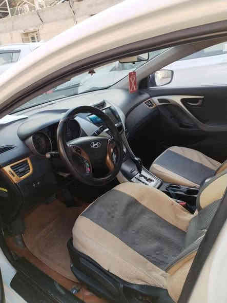 النترا خليجي 2012  محرك 1600 مصوغه عام   مصوبغه صفره مرجعينهه بيضه  محرك مكفول  تخم تاير   صدره نضيف  العنوان بغداد الدوره  السعر 78 
***********
