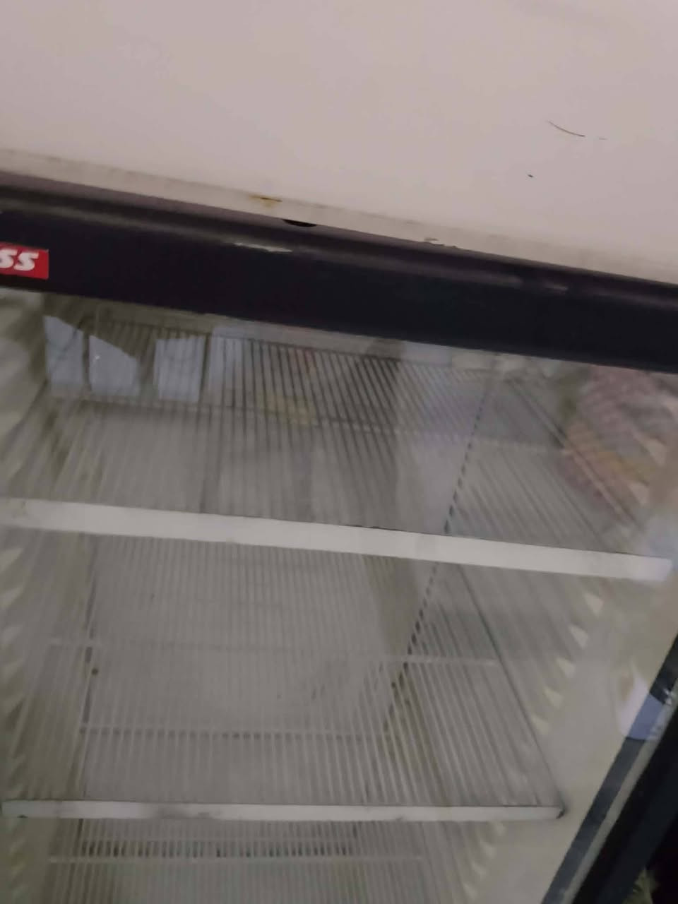 براد درجة اولة شغال مبردة من قديم شغالة درجة اولة.   ميز محل
براد  ١٠٠بي مجال 

مبردة ٧٥ بيها طكة 

ميز.  ٦٠ بي مجال

مكلف بل نشر اتصل على صاحب الغراض 

***********
