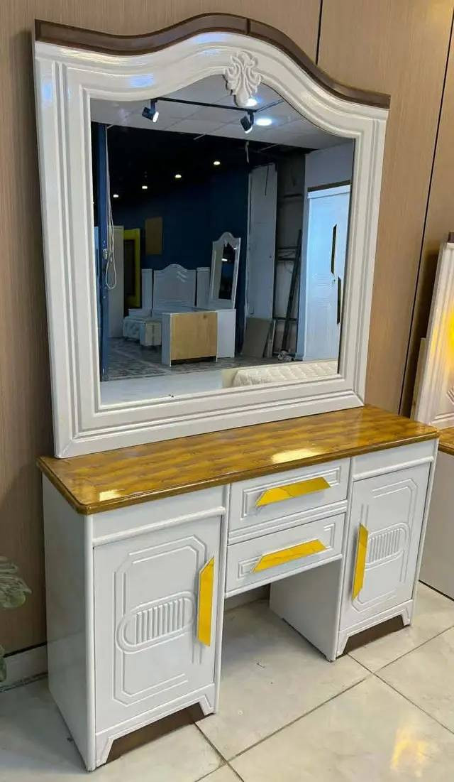 السعر ( مليون و٥٠ ) فقط😍

غرف نجاره عراقيه 💯💯

تتكون من ١٠ قطع 

عرض الكنتور٣مترات و٢٠سم

ارتفاع الكنتور مترين و٤٥سم

السرير بلوك ٦ ارجل

طول السرير 200 سم 

عرض السرير 160 سم 

الضهر جرجوبه فريم داخلي

الزاويه بارتفاع الكنتور 

الشازلون والطابوريه 75 الف 

الدوشك 150 الف  ضمان ٥ سنوات


**إذا كنت صاحب هذا الإعلان وتريد حذفه لأي سبب، رجاءا أرسل رسالة إلى الدعم الفني**