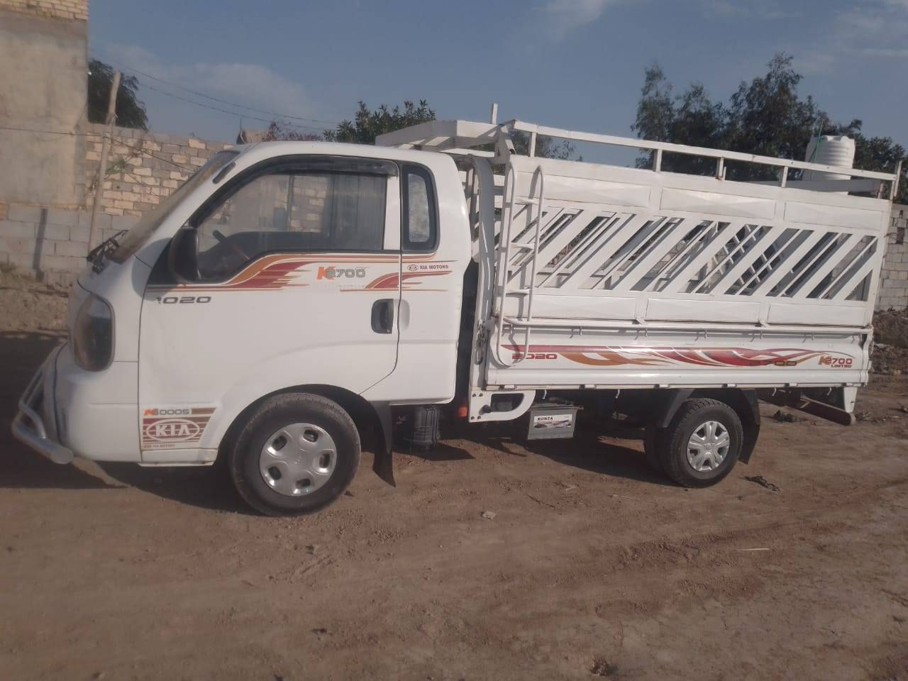 كيه بنكو موديل 2015 كفاله عامه
ماه عده دوس بيهن صبق لاه تبديل ولا بارد ولا خياس 
سياره جديده جاهزه مجهزه من سدر جديدة مكينه لاه تبخير ولا تنقص كير اكسن كفاله كرهبيات كلي شغال تخم جددد سيارة جديدة خير من الله سيارة مال جناي
تحويل ثاني يوم سنويه مجدده لل 2028 مشروع وطني
سعر 97 بيه مجال رقم هاتف ***********
