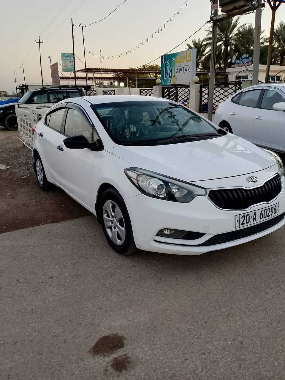 للبيع سيراتو خليجي موديل 2014 بدون صبغ سونار داخل الصور رقم ديالى دولي كامله بدون نقص 

مكينه 1600 دوش كفاله وكير صدر تبريد كله كفاله 

سعر 118 وبيه مجال قليل ***********

بعقوبة تقاطع القدس
