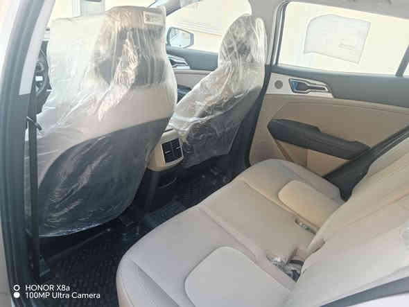 السلام عليكم شباب سيارة سبورتج علايم سود لامع2024 بسمي رقمها بغداد ماشية 9 الف المواصفات مثل ماواضح للبيع سعرها 255 اوبيها مجال للشراي مكانها بغداد حي اؤر لاستفسار ***********
