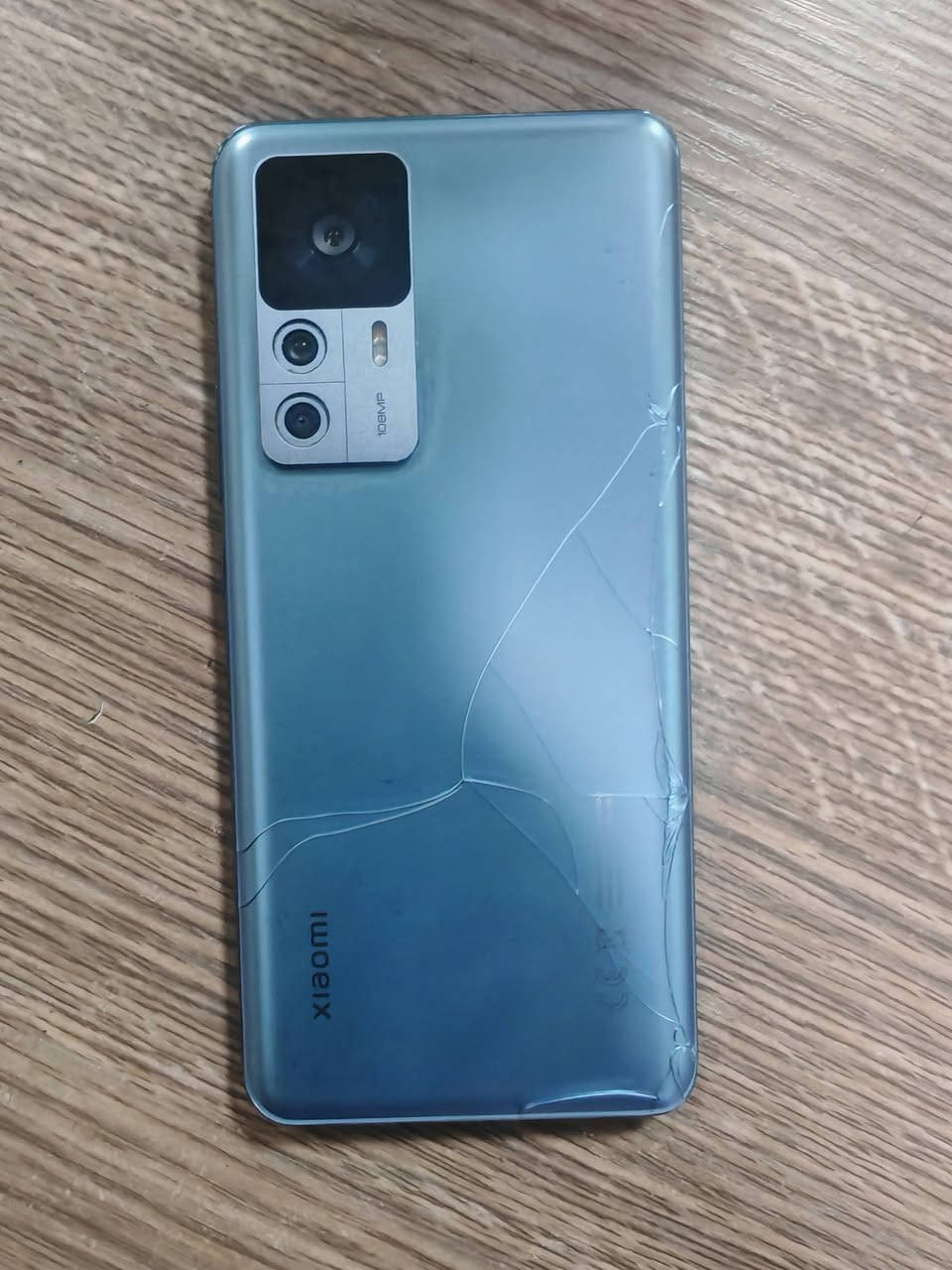 شاومي 12 t للبيع بي كسر بلشاشه من طرف مماثر السعر 150 بغداد دورة ***********
