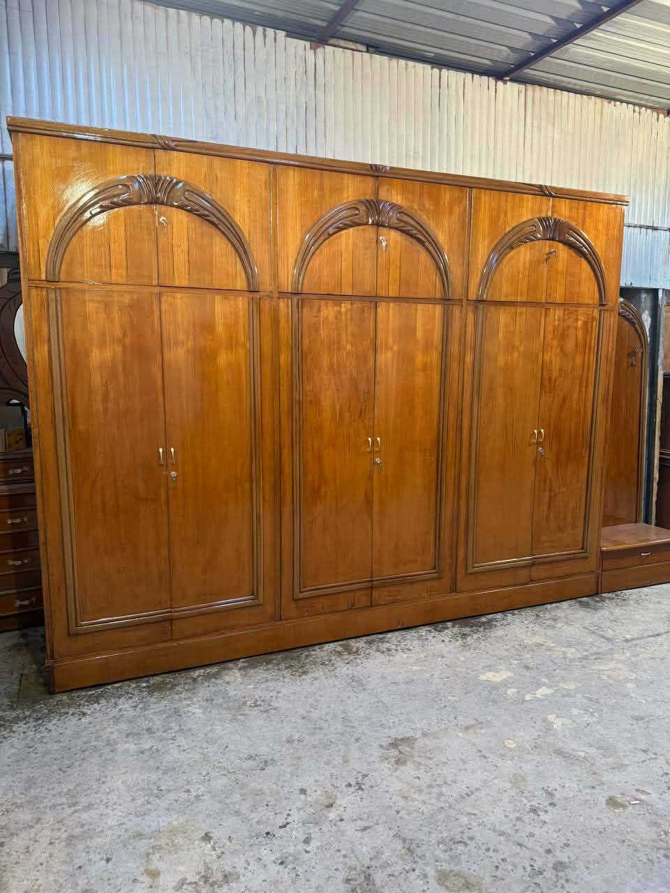 غرفه اخشاب  صاج خارج والداخل كلش ثكيله وخشب قوي واخت الجديدة ونظيفه كولش اي كسر او ضرر ما بيها نسبة نظافتها 90 /100 وأكثر 
 الغرفه ولا غلطه بيها و بالعافيه على لي ياخذها 
 الظهر جرجوبه براغي  القاعدة بلوك سقف بلوك    
السعر 750 وبيها مجال الشراي 
 العنوان بغداد الجديدة لامين الثانية 
اكو توصيل هم موجود


**إذا كنت صاحب هذا الإعلان وتريد حذفه لأي سبب، رجاءا أرسل رسالة إلى الدعم الفني**