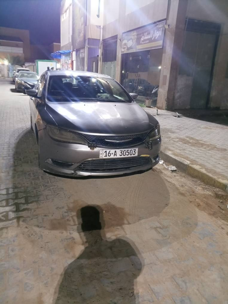 السلام عليكم
كلسلر c200  
محرك 3000 / 6 سلندر 
مواصفات 
بصمه 
تحكم استيرن 
شاشه 
هند بريك بصمه 
نظام تزحلق 
لد خلفي 
لايت زنون 
ويل كب 
حادثها جاملغ وبنيد من جهه الصدر بيها مكانات صبغ ابيع حزززام بس هيه مو حزام 
مكاني النجف
السعر 100 بيع او مراوس
 بيها مجال *********** النجف, العراق
