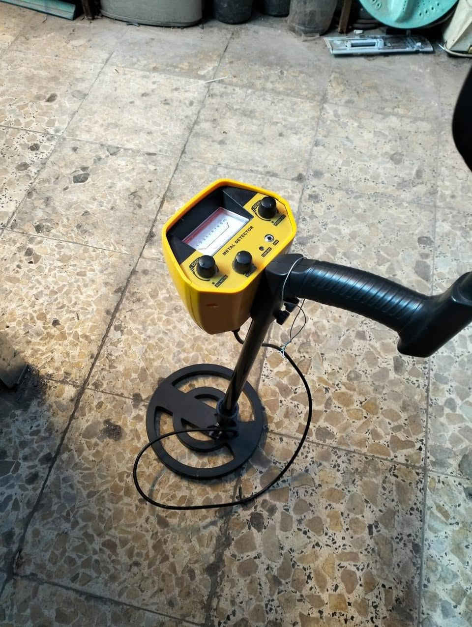 السلام عليكم
معروض للبيع جهاز كاشف المعادن يعمل على باتريات ساعة عدد 4
حالة الجهاز نضيف
السعر قابل للتفاوض اكتب سعرك


**إذا كنت صاحب هذا الإعلان وتريد حذفه لأي سبب، رجاءا أرسل رسالة إلى الدعم الفني**