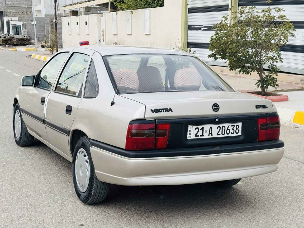 اوبل فكترا للبيع
موديل 1992
رقم سليمانيه باسمي كلها جديد شرط التحويل
كير اوتماتيك.محرك وكير شرط لاصرف ولا بخار ولا صوت
سياره بدون مصرف جاهزه من كل النواحي
كهربائيات وتخم تاير وصدر امامي وخلفي كلها جديد
سياره بدون ضربه شرط وبدون دواخل 
السعر 42
***********
