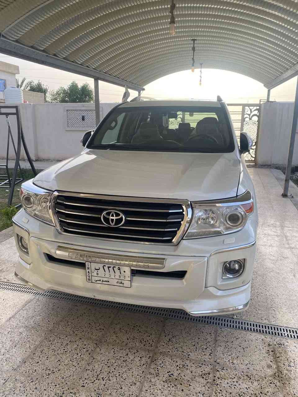 ‏‎سلام عليكم 💛 
 للبيع فقط 
لاندكروز 🔥 2012 🚀 GXR
فول مواصفات 1/1 💯 :
1- فتحة 🕳️
2- بصمة 🔐
3- محرك وكير كفالة 
4- حساس خلفي وامامي 🎶🔊
5- ثلاجة 🥶
6- 2 كراسي كهرباء ⚡
10- 8  ايرباك 
11-دفع رباعي 🎮
12- رقم بغداد بسمي
حجم المحرك: 4000 ✅ 
معروفة موصفات الفطيم فول 
ملاحظة / السيارة   بيها جملغ مبدل لين قديم بي بارد مو حلو وبدلاته✅  
  تخم تاير حدادية تبريد جاهزة من كلشي مابيها اي نقص 
بأسمي شخصياً  تحويل مباشر  
ماشي ١٤٣حقيقي 
🟩 السعر المطلوب(315$)💸وبيها مجال
‏ ( ‭***********   
بغداد المحمودية
