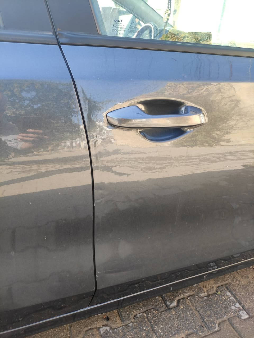 السلام عليكم
فورتي 24
حادث فقط باب خلفي ومبدله بأصلي وكاله
بارد قليل بالباب مالت  السايق 
السياره جديده  نص فول 
كامره دواره 
شاشه كار بلي 
تحكمات استيرن 
مثبت سرعه
مانع انزلاق 
قياده ذاتيه 
 رقم معوقين وكاله عامه من صاحب الرقم 
السعر 165وبيه مجال
 بس الجناي تفيده 
***********
