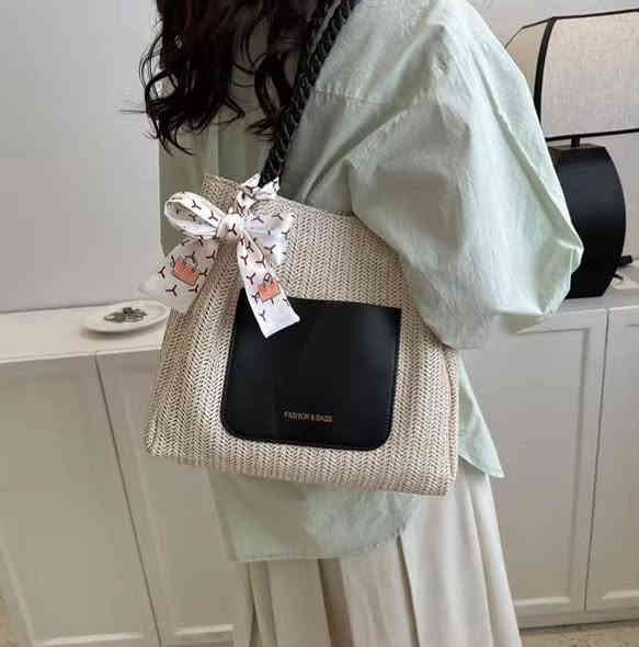 حقيبة توت باگ مع جلد  كوالتي عالي موديل كوري نازك  جدآ 🥺❤️

حجم كبير ملائم للموظفات وللاستخدام اليومي وللطالبات والماميات    
القياس 34X25Cm
السعر 10
العنوان //
كربلاء طويريج
نهاية سوق النساء بالفرع
مقابل ابو مصطفى الفرع القديم
*********** واتساب
***********
يتوفر توصيل جميع المحافظات 5000
بغداد 5000
كربلاء 3000
طويريج مجاني
قناة التلكرام https://t.me/rapunzel02013
