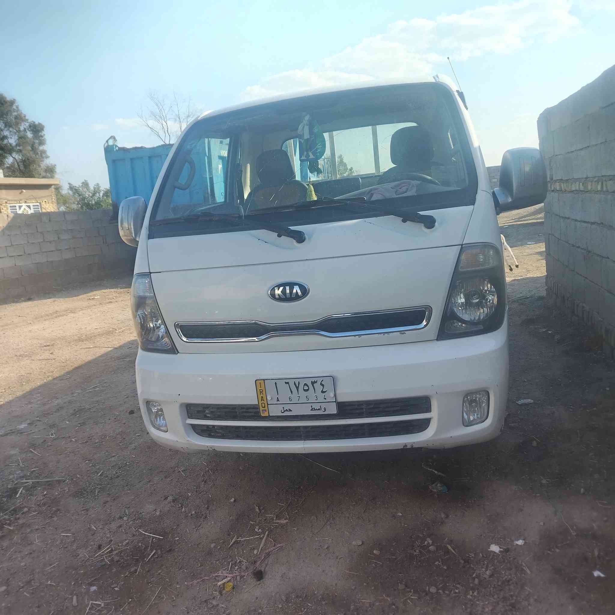 للبيع كيا موديل ٢٠١٧ رقم واسط ومكفوله كفاله عامه للاتصال ع صاحبه ***********
