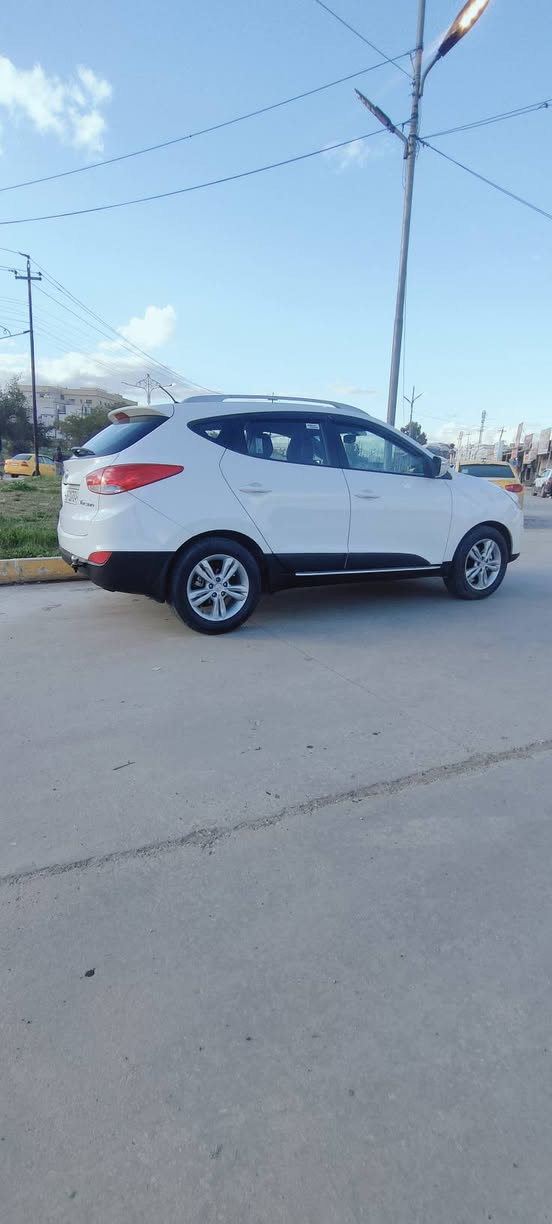 تكسون موديل 13فول بدون ضرر بدون صبغ  مكلف بالنشر رقم صاحب السياره   ***********
