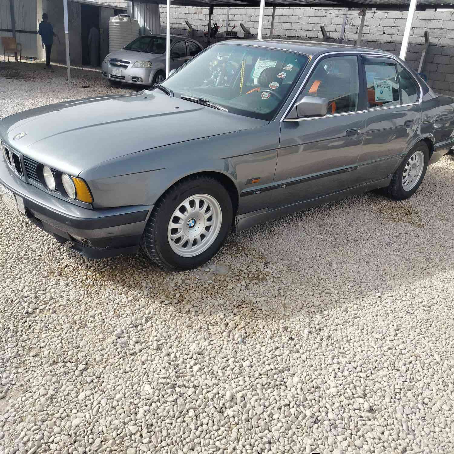 سلام عليكم ٥٢٥ رقم ديالى بسمي تحويل مباشر مشروع وطني مكان النجف جاهزه من كلشي بلاديه ***********السعر ٥٠ ورقه بيه مجال قليل بيع سريع مديل ٩١ سنويه قبل سنه منتهيه بسمي
