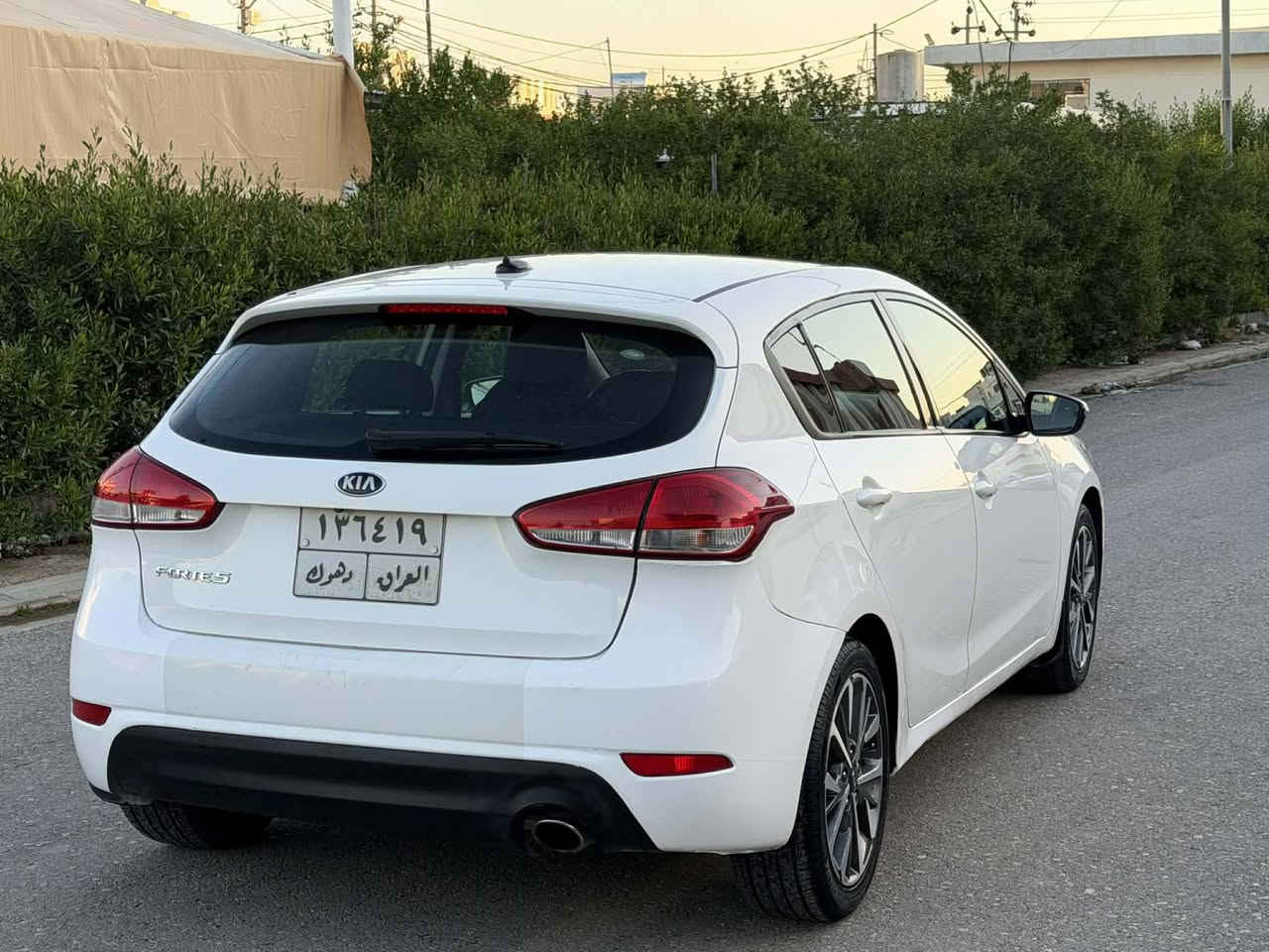 *********** كيا فورتي مودیل 2017 كير اتوماتيك و عادي سوكان فوليوم ٤ جام كهرباء بيها فقط جاملغ سبوغ بدون دواخل سياره جاهزه نضيفه كير محرك تبريد شرط بيها 11 ورقه غرامه ينزل من سعره سعري 102ورقه مجال مكان اربيل بنصلاوه ***********
